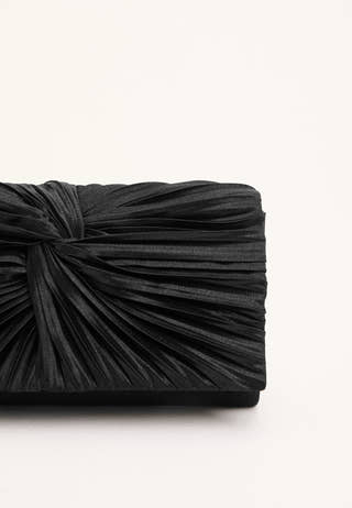 Knot Clutch