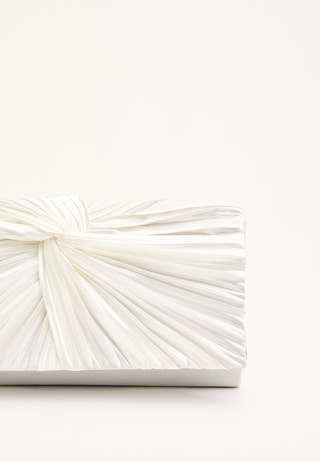 Knot Clutch