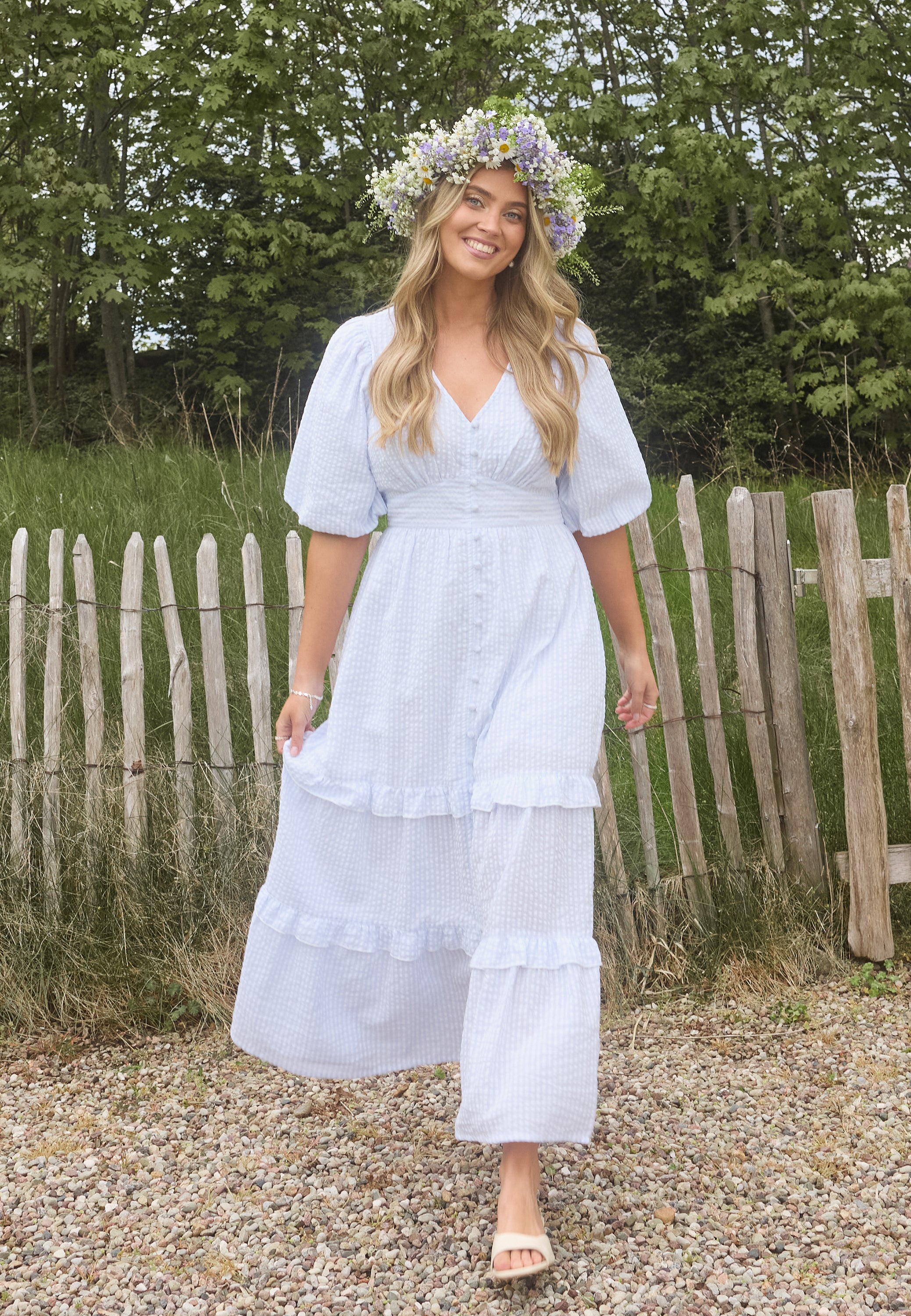 white puff sleeve maxi dress Cotton Blend Floral Mint Velvet 100% Linen Dry clean or hand wash (30) Do not tumble dry or bleach Summer Song Maxi Dress White