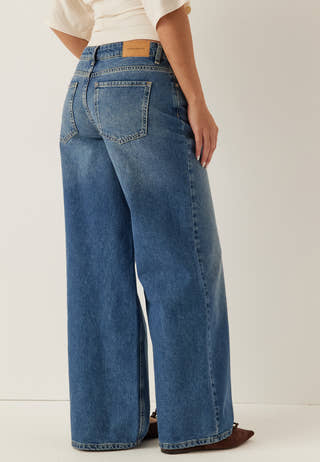 Mid Wide Jeans