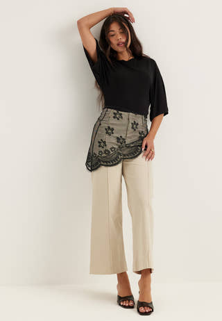 Cropped Front Seam Jeans
