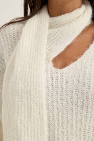 Knitted Scarf Sweater White