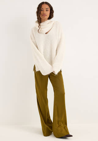 Knitted Scarf Sweater White