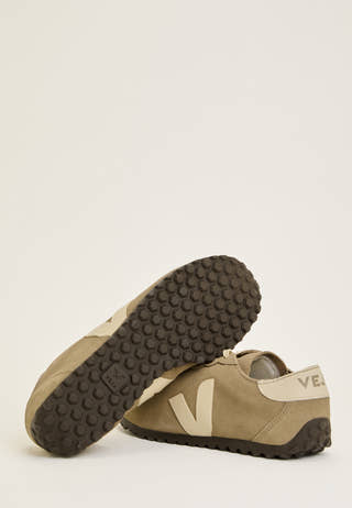 Cateyes Sneakers Beige
