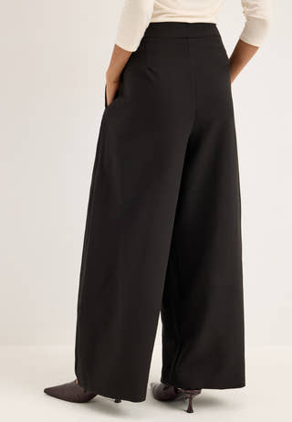 Onlyasmine Mw Pleat Barrel Pan Black