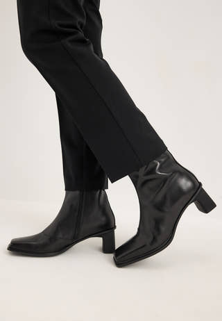 Elvina Leather Boot Black