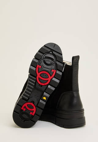 Mount Fiona Suede Boot Black