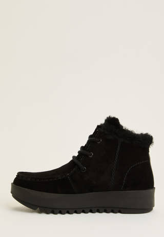 Mount Marty Moc Suede Boot Black