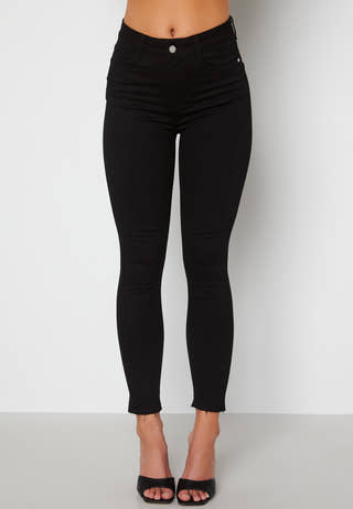Sandy Raw Edge Jeans