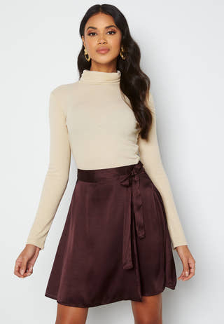 Sarika Turtleneck Top