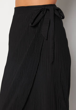 Lola pleated skirt