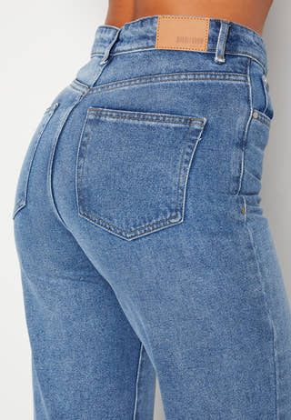 Lori straight leg jeans