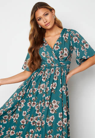 Valeria Butterfly Sleeve Dress