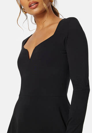 Square V-neck L/S Skater Dress