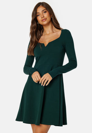 Square V-neck L/S Skater Dress