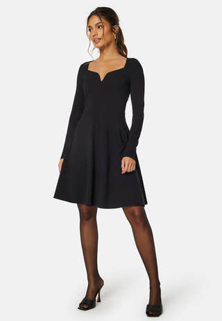 Square V-neck L/S Skater Dress