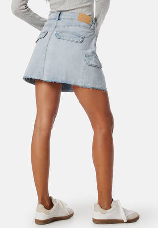 Short Cargo Denim Skirt