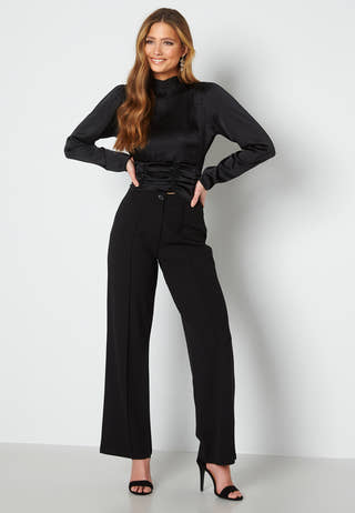 Skyla ruched bow blouse