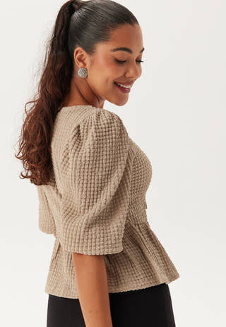 Structure Flounce Top