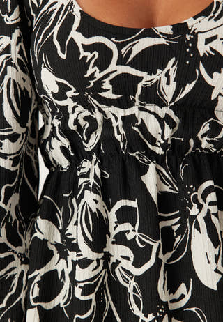 Structure Flounce Top