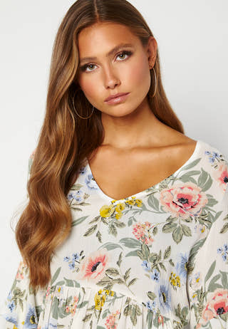 Thea flounce top