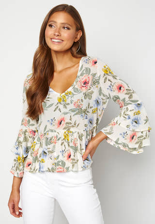 Thea flounce top