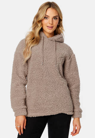 Una fluffy teddy hoodie
