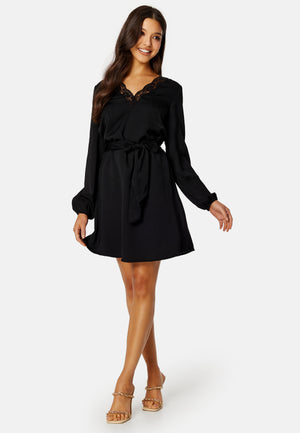 Vallie lace dress
