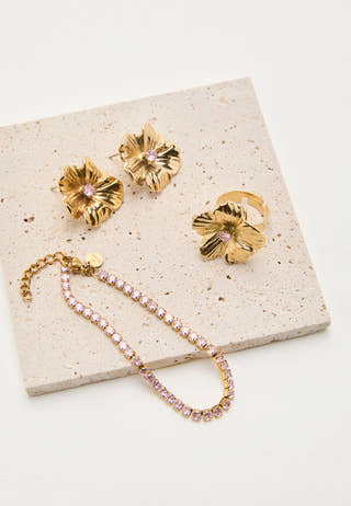 Daisy Earring Celebration