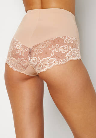 Brigitte Shaping Brief