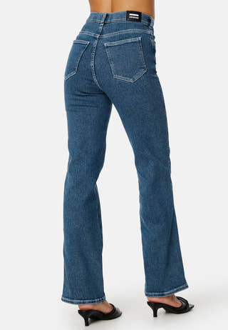 Moxy Straight