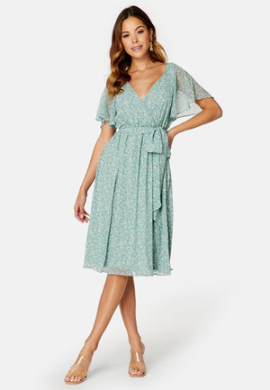 Ditsy Flutter Sleeve Midi Dress