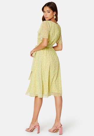 Ditsy Flutter Sleeve Midi Dress