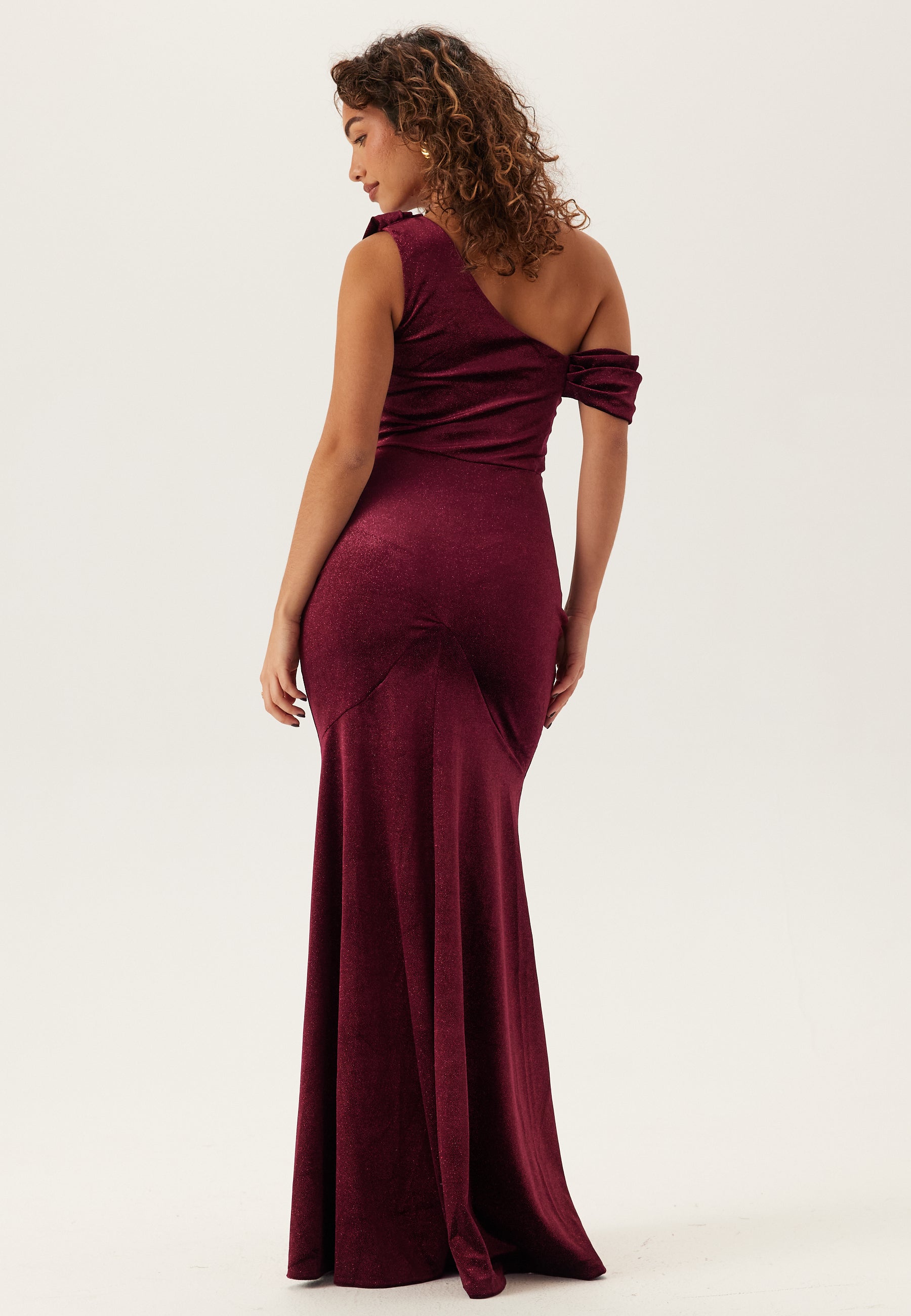 Goddiva Glitter Velvet One Shoulder Maxi Dress Bridesmaid dresses Red Goddiva Glitter Velvet One Shoulder Maxi Dress Bridesmaid dresses Red