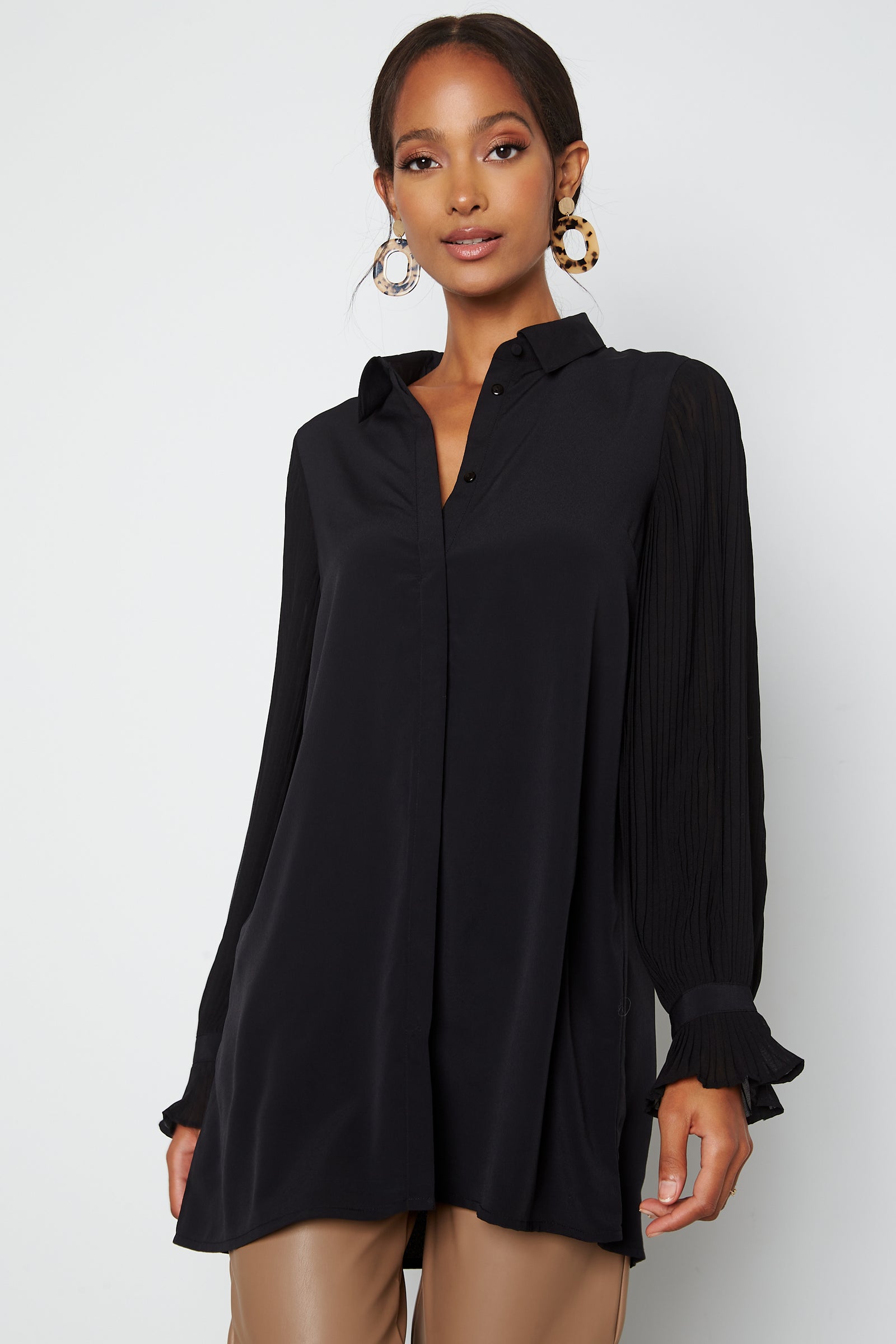 Happy holly – Juliana pleated sleeve tunic – Blouses & shirts – Black
