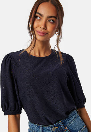 Broderie Anglaise Top