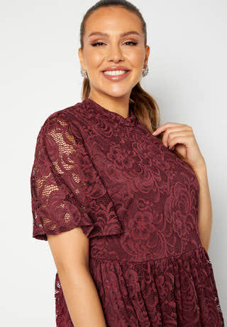 Li lace dress
