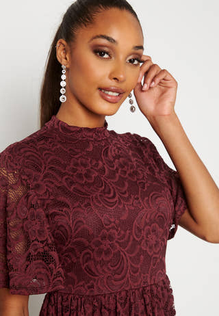 Li lace dress