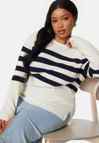 Striped O-neck  Knitted Sweater