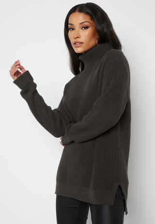 Lucy turtle neck sweater