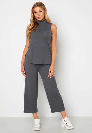 Ruby sleeveless tunic