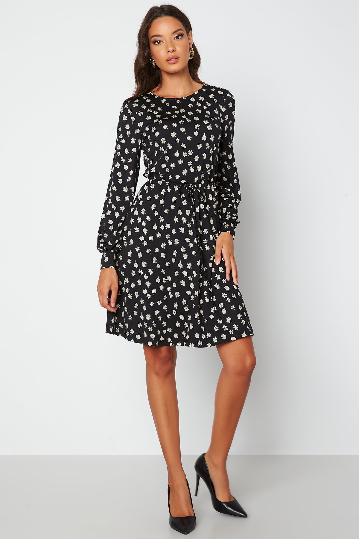 Happy holly – Tova drawstring dress – + SIZES – Patterned