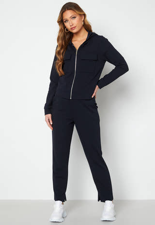 Yasmina soft suit pants