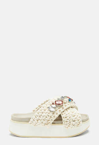 Woven Stones Platform