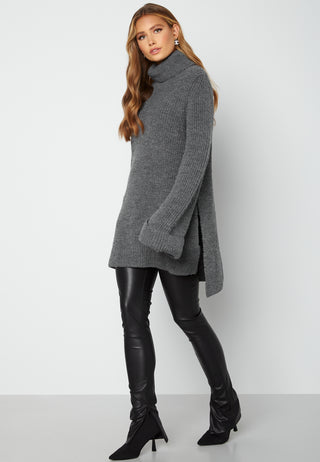 Turtle neck knitted sweater