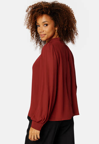 Mila L/S High Neck Top