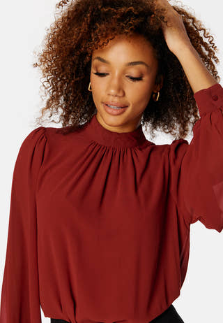 Mila L/S High Neck Top