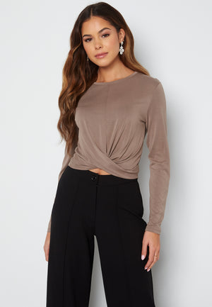 Free Life L/S Twist Top