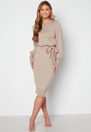 Lely O-neck Belt Dress