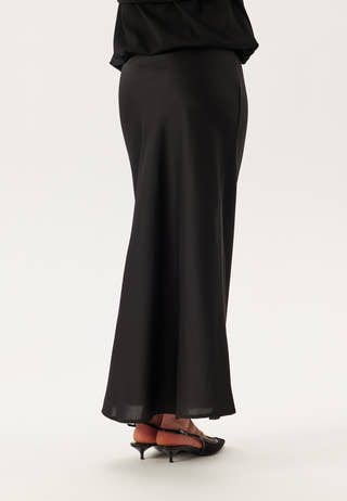Onlchigo Ankel Satin Skirt